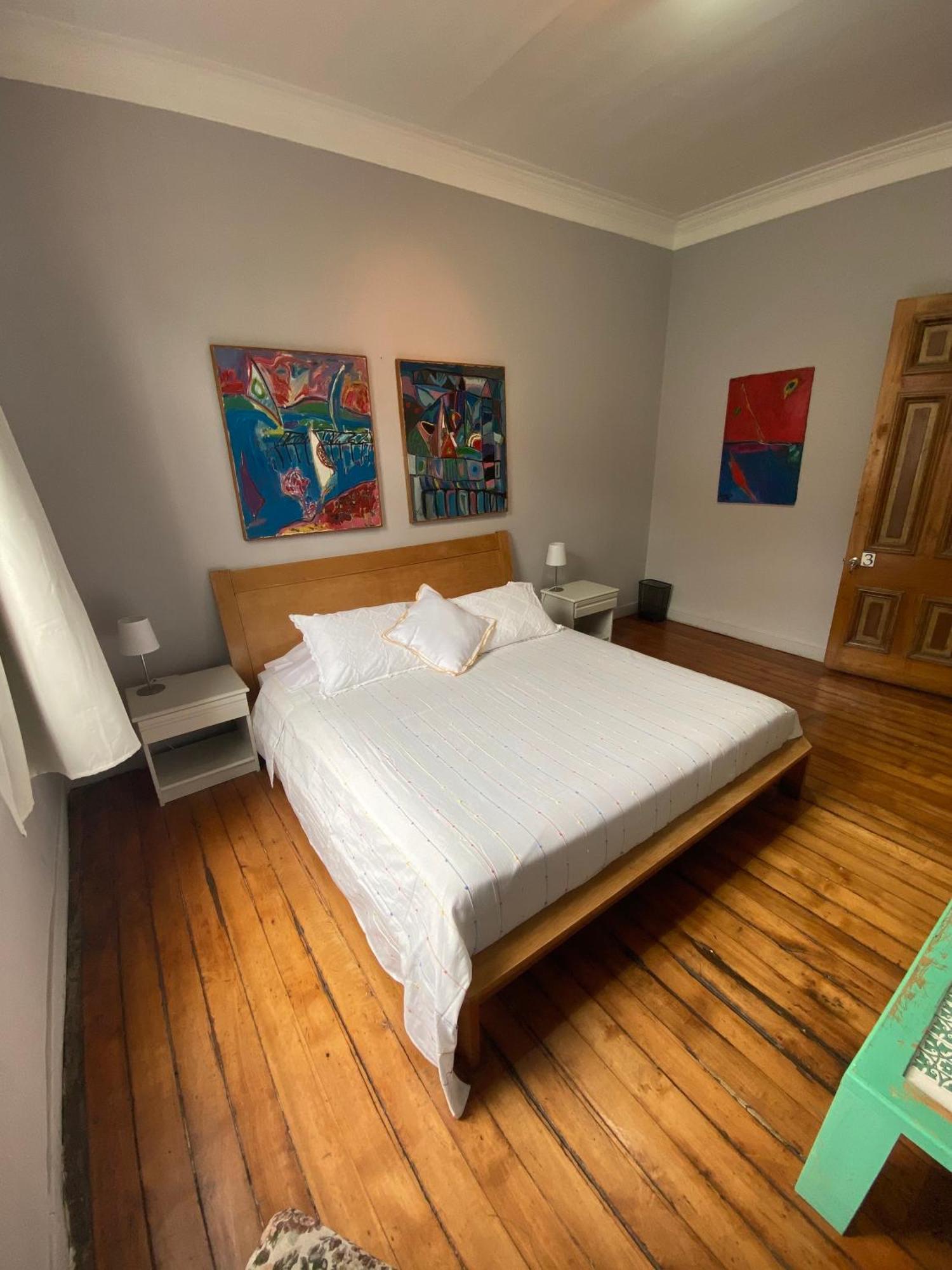 Casa Urriola Bed and breakfast